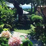 Дом отдыха Charming Provencal Mas With Amazing Sea View And Pool