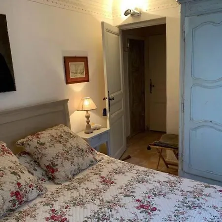 Hébergement de vacances Charming Provencal Mas With Amazing Sea View And Pool *