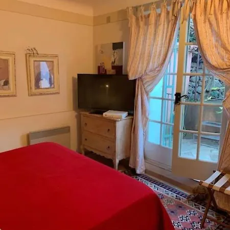 Charming Provencal Mas With Amazing Sea View And Pool * سان تروبيه