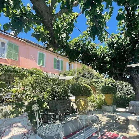 بيت للعطل Charming Provencal Mas With Amazing Sea View And Pool سان تروبيه