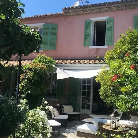 Дом отдыха Charming Provencal Mas With Amazing Sea View And Pool *